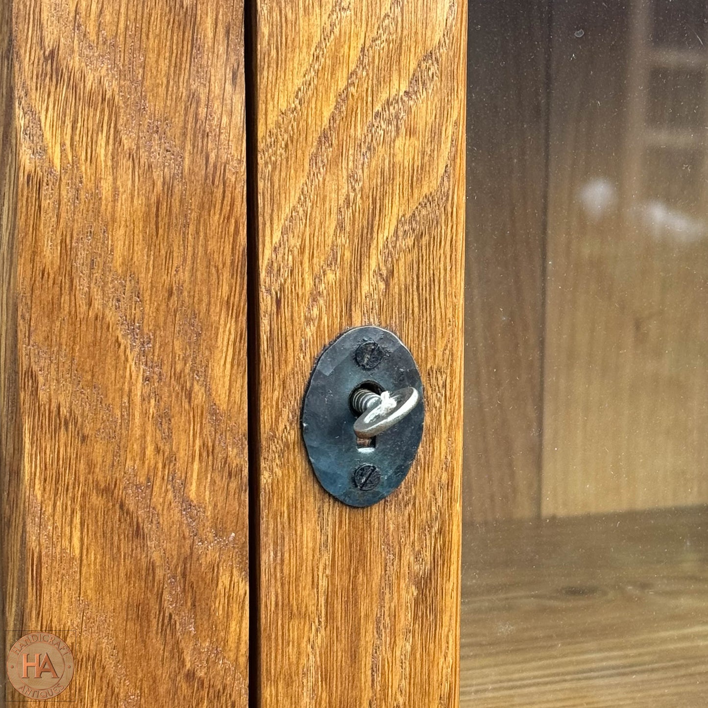 Alan 'Acornman' Grainger (Ex-Mouseman) Arts & Crafts Yorkshire School English Oak Dresser c. 1970.