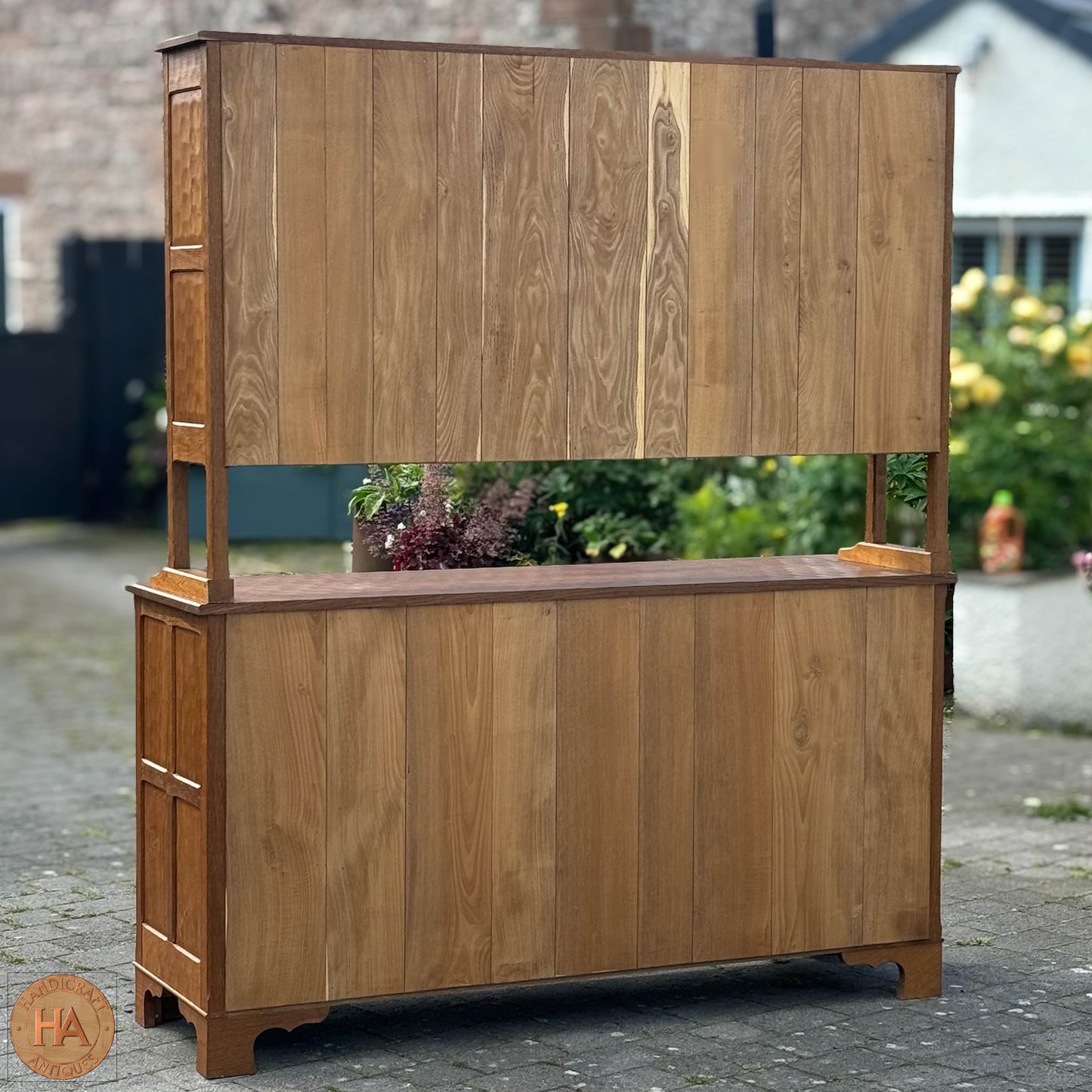 Alan 'Acornman' Grainger (Ex-Mouseman) Arts & Crafts Yorkshire School English Oak Dresser c. 1970.