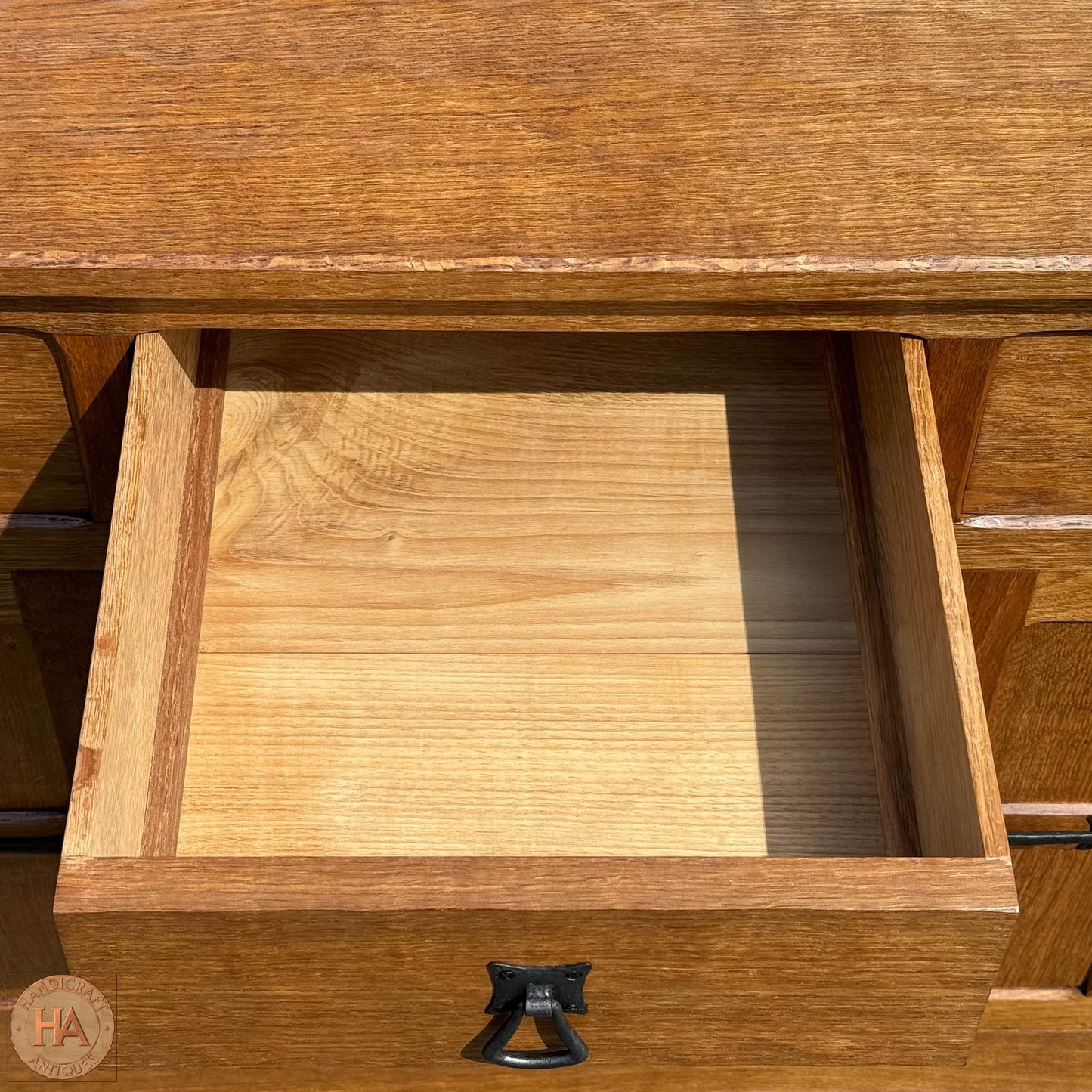 Alan 'Acornman' Grainger (Ex-Mouseman) Arts & Crafts Yorkshire School English Oak Dresser c. 1970.