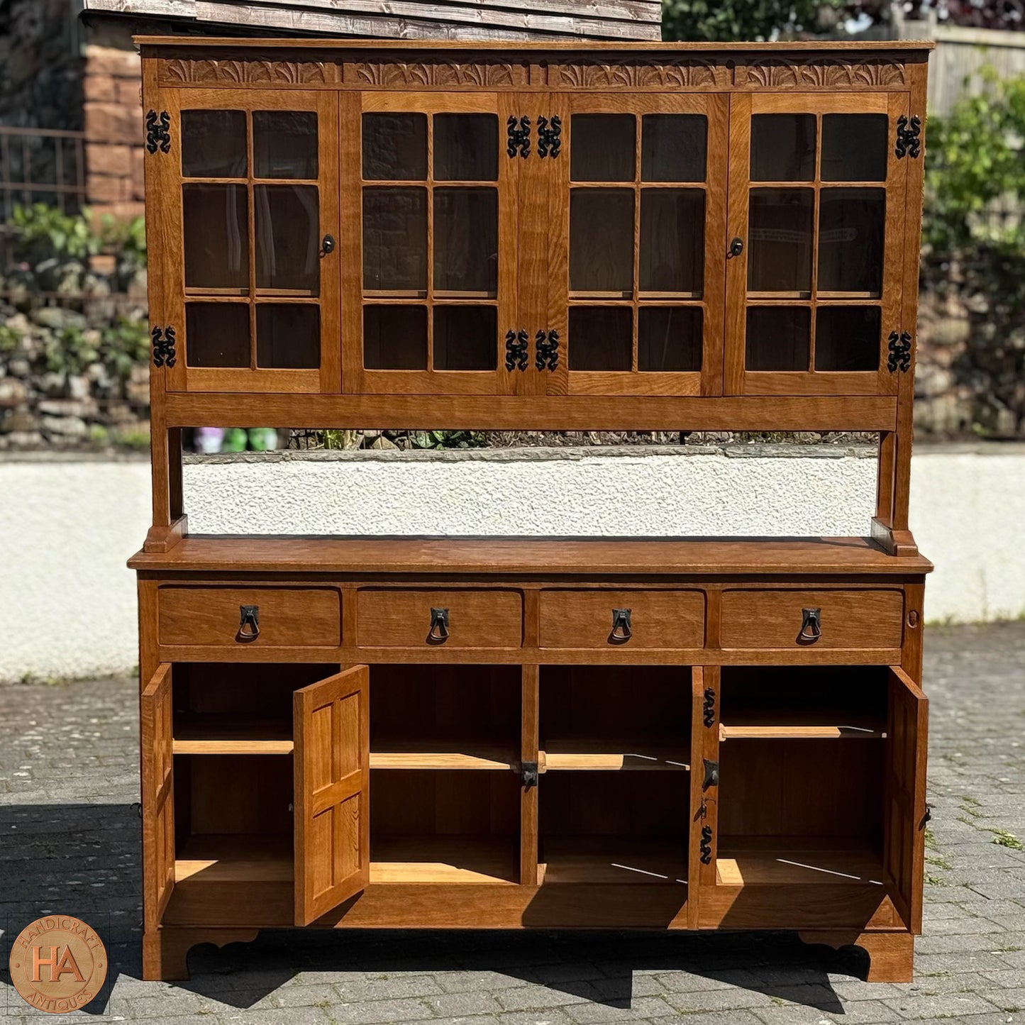 Alan 'Acornman' Grainger (Ex-Mouseman) Arts & Crafts Yorkshire School English Oak Dresser c. 1970.