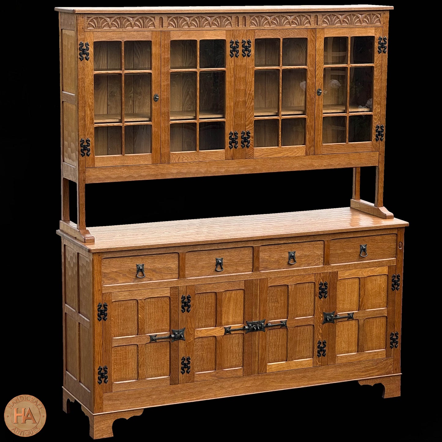 Alan 'Acornman' Grainger (Ex-Mouseman) Arts & Crafts Yorkshire School English Oak Dresser c. 1970.