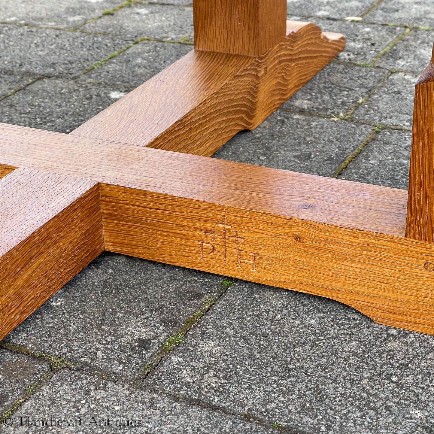 Peter Hall of Staveley Arts & Crafts Lakes School English Oak Dining Table 1997.