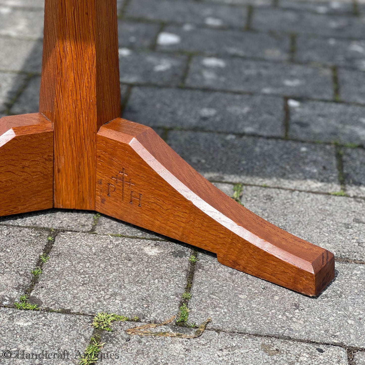 Peter Hall of Staveley Arts & Crafts Lakes School English Oak Breakfast Table