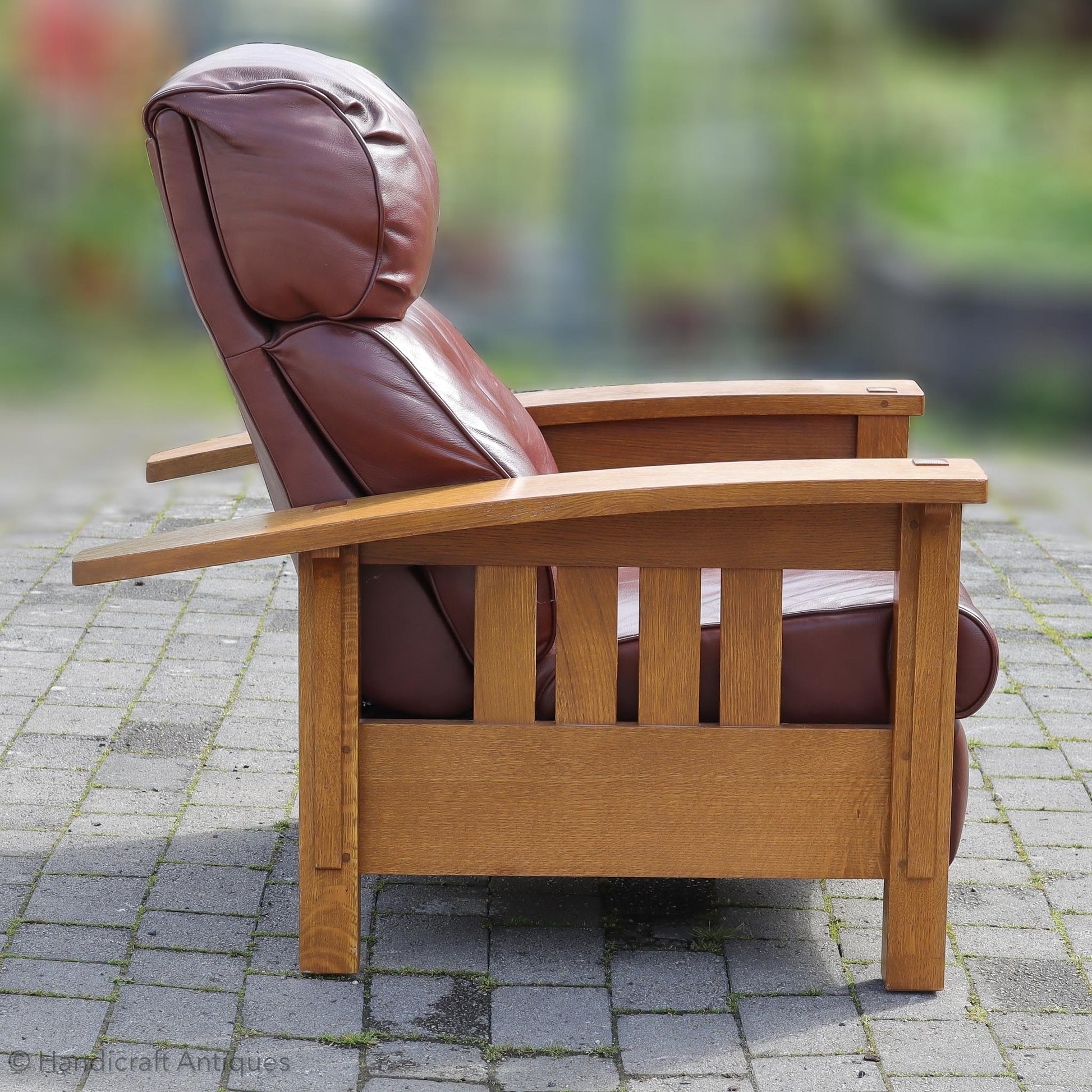 Stickley Furniture Arts & Crafts Mission School Morris Bow Reclining Oak Armchair