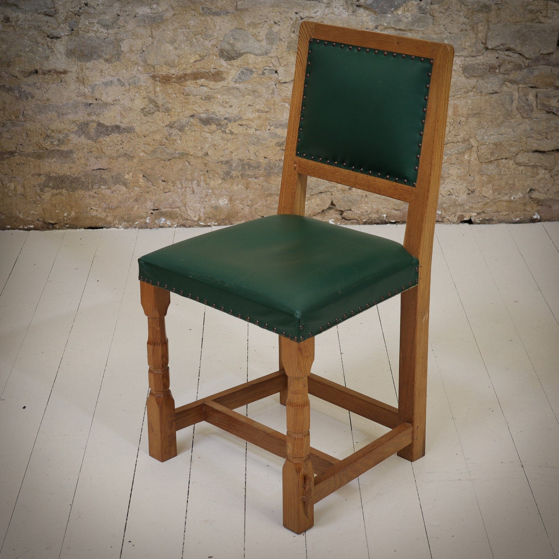 Set of 8 Derek 'Lizardman' Slater Arts & Crafts Yorkshire School Oak Chairs