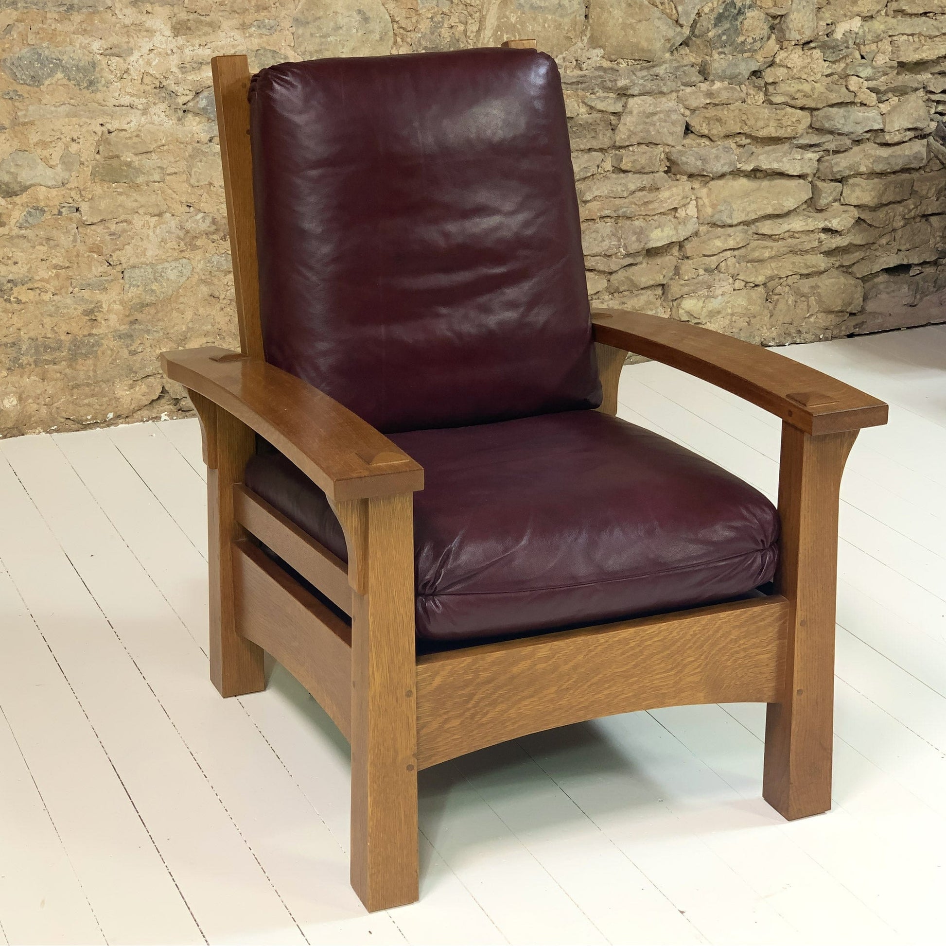 Stickley Furniture Arts & Crafts Mission School Morris Gus Bow Arm Oak Armchair