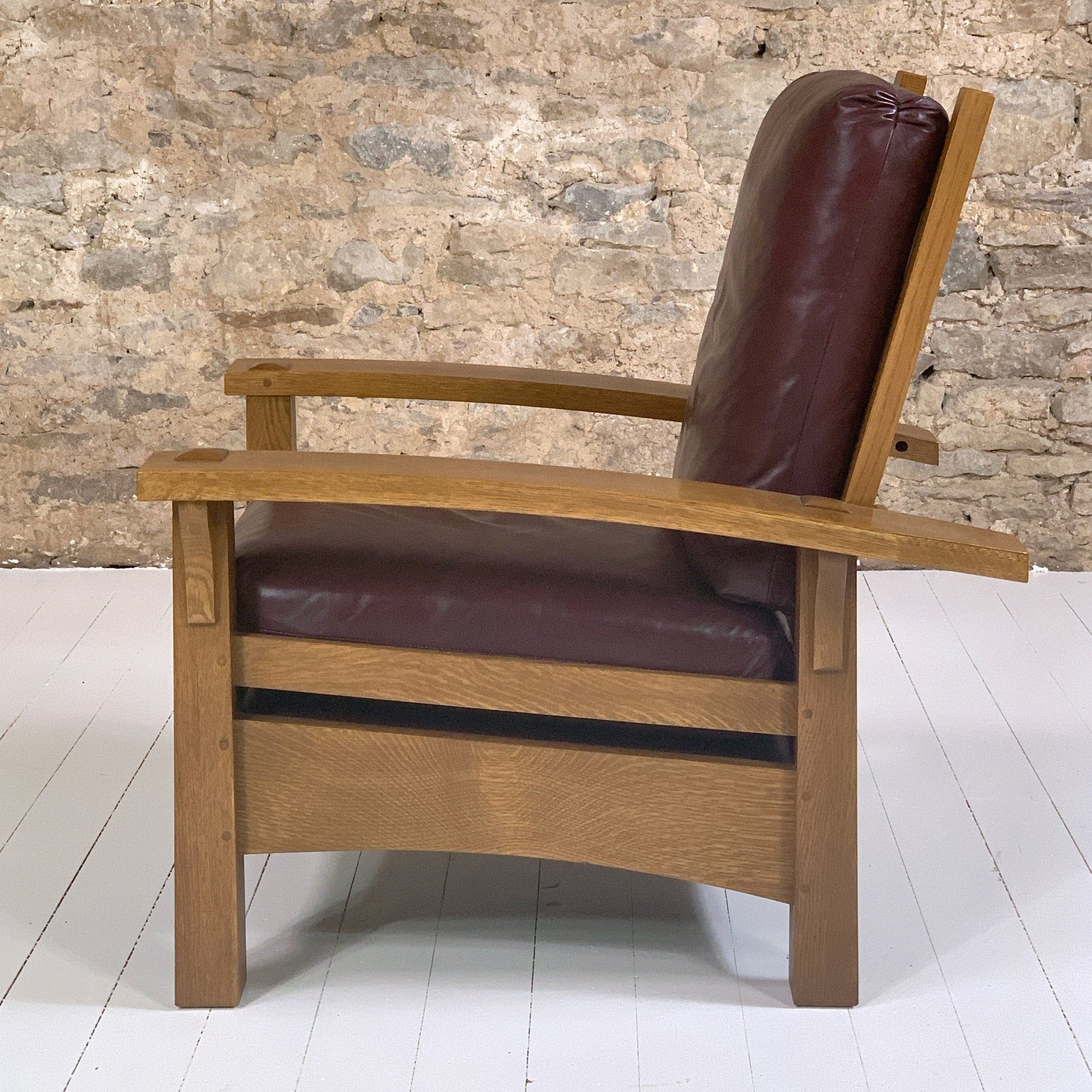 Stickley Furniture Arts & Crafts Mission School Morris Gus Bow Arm Oak Armchair 