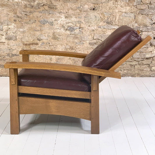 Stickley Furniture Arts & Crafts Mission School Morris Gus Bow Arm Oak Armchair 