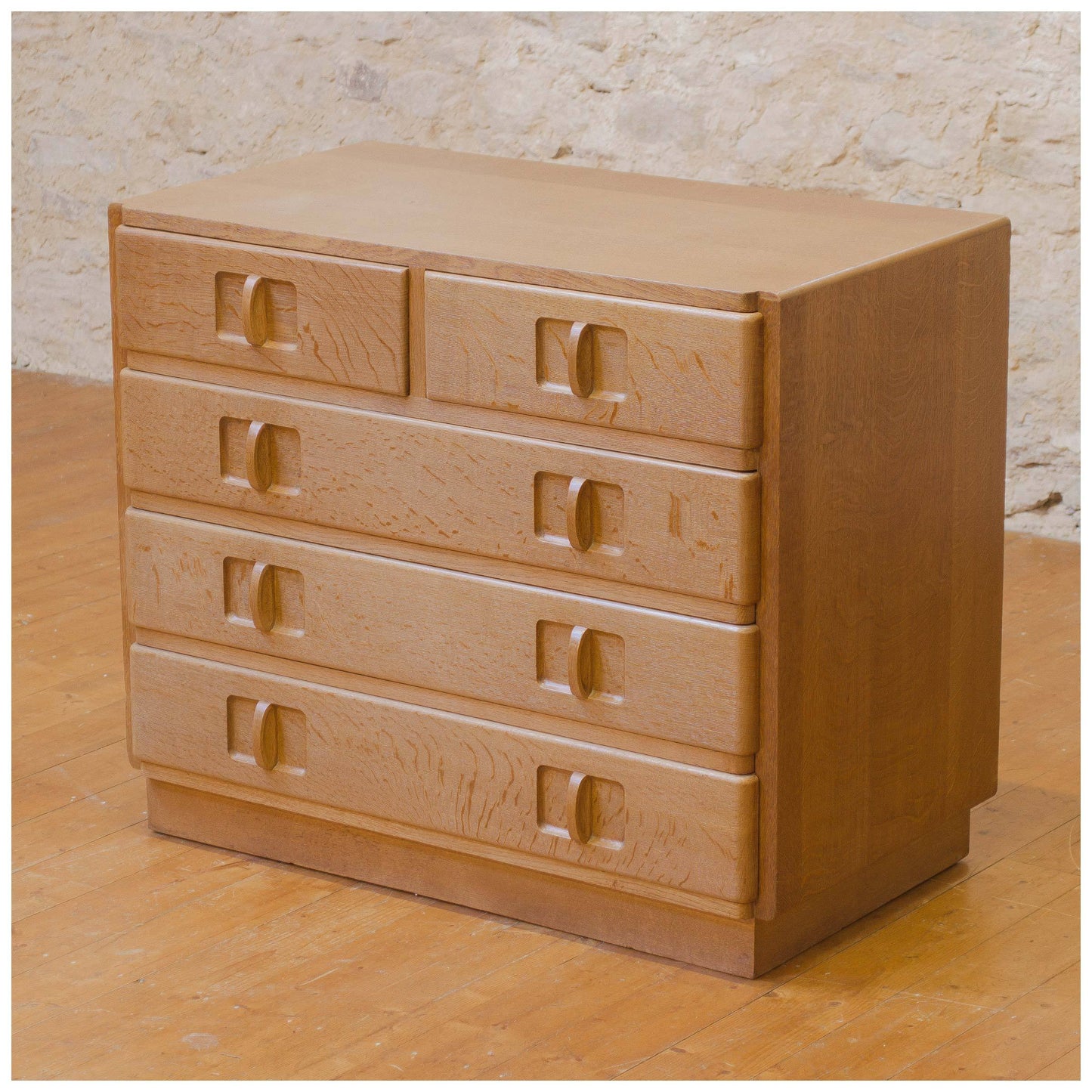 Gordon Russell Arts & Crafts Cotswold School 'Ilmington' Oak Chest of Drawers