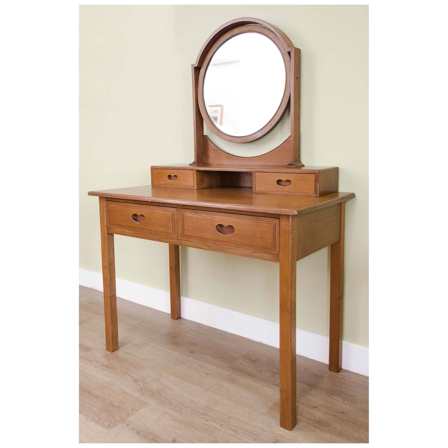 Heal and Co (Ambrose Heal) Ambrose Heal Rare Arts and Crafts Sweet Chestnut Dressing Table C. 1905 c. 1905