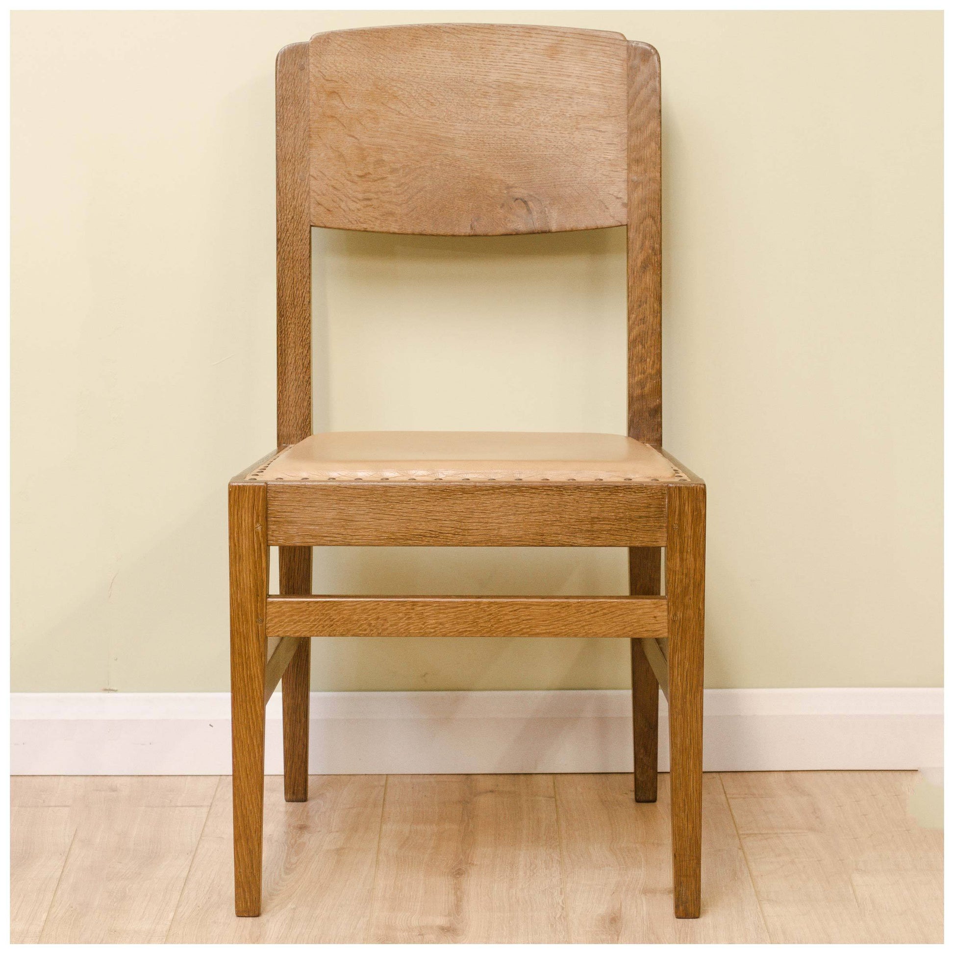 Robert 'Mouseman' Thompson Robert 'Mouseman' Thompson Yorkshire School Oak and Leather Chair