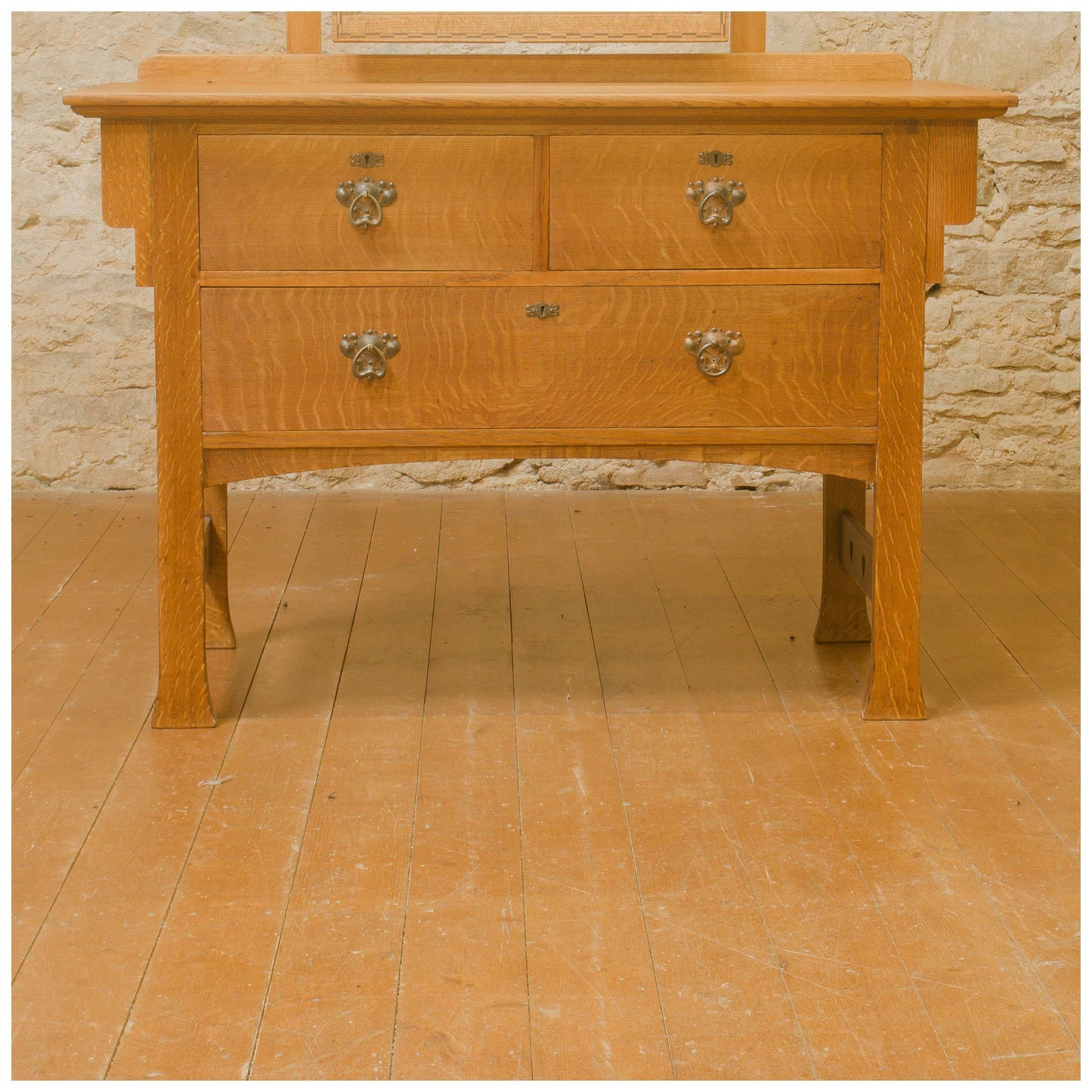 Shapland & Petter, Barnstaple Arts & Crafts English Oak Dressing Chest with hearts